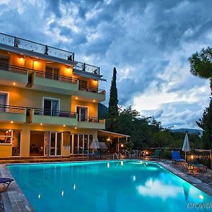 Aliki Hotel